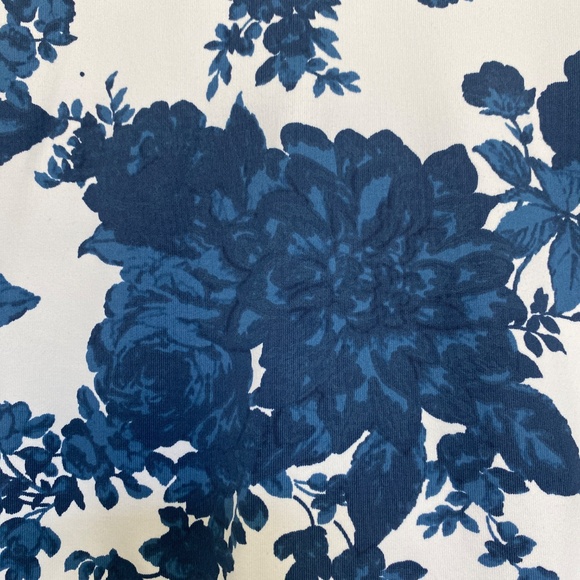 Mahi Gold Riptide Romper in Flowers for Evelyn Monomoy Medium - Picture 4 of 5